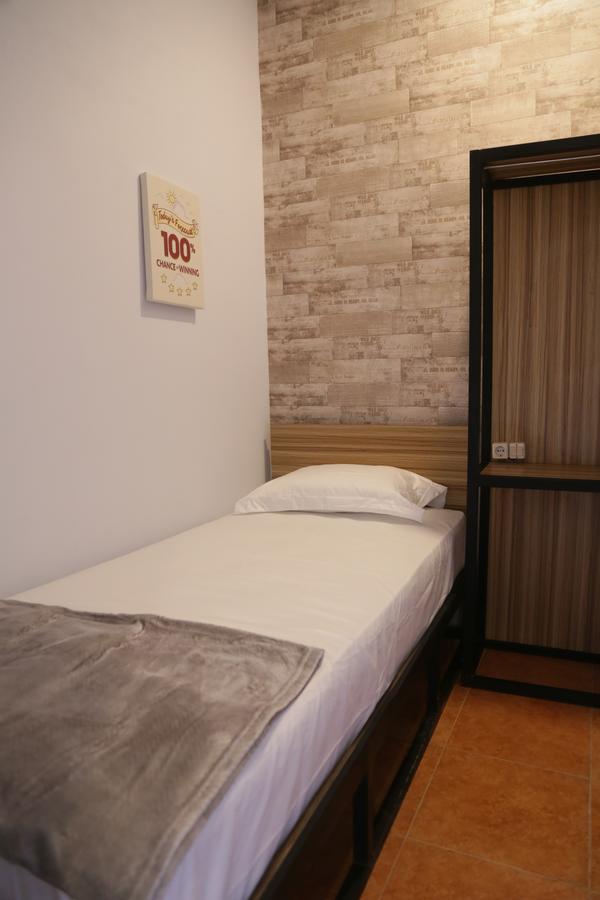 Morning Sun Hotel Surabaya Luaran gambar