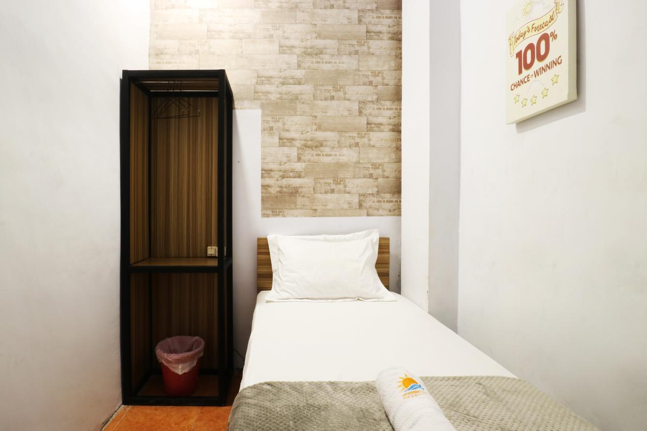 Morning Sun Hotel Surabaya Luaran gambar