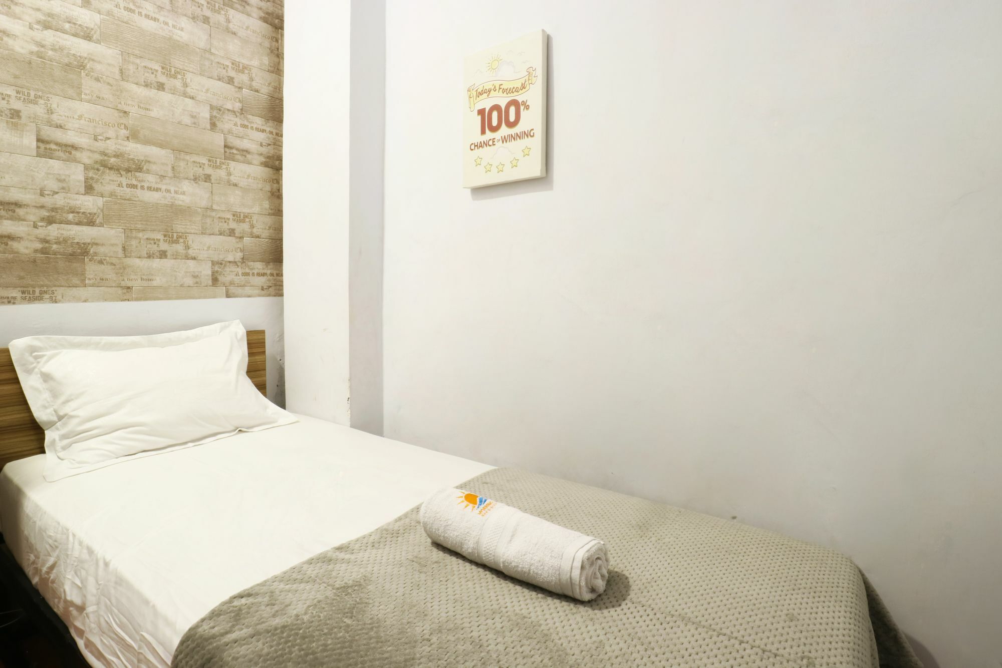 Morning Sun Hotel Surabaya Luaran gambar
