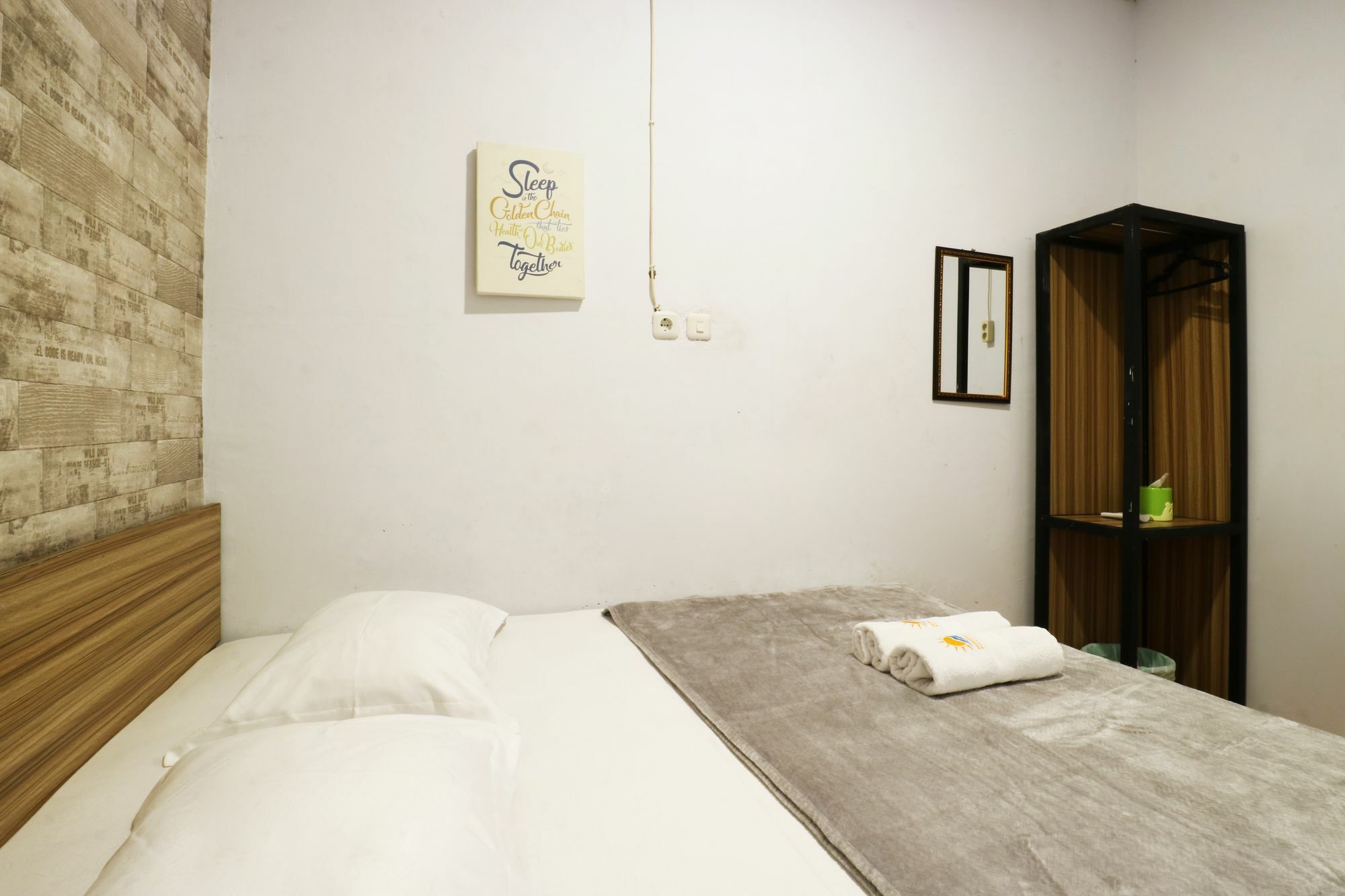 Morning Sun Hotel Surabaya Luaran gambar